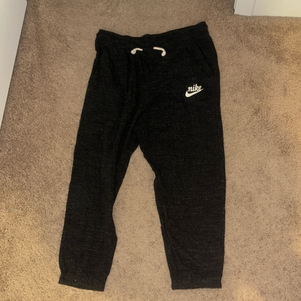 Nike sweats/joggers size medium